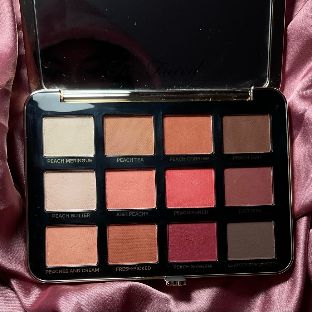 Too Faced “Just Peachy” Eyeshadow Palette